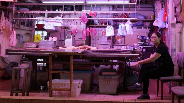 香港西营盘街市内的猪肉档（中新社图片13/5/2019）