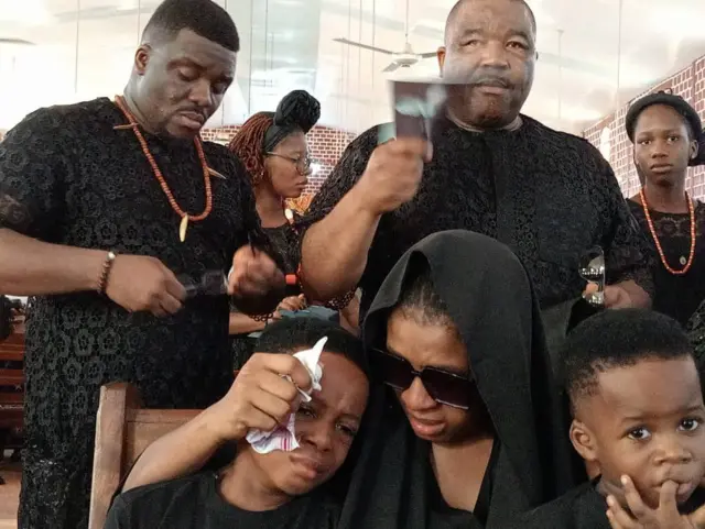 Nwunye Pope na Umu ya