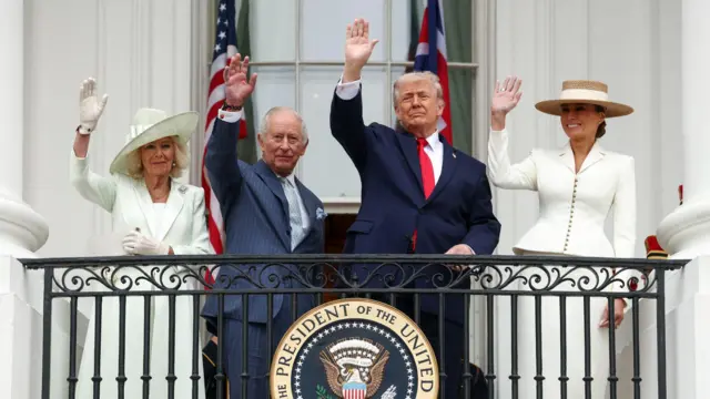 Краљица, краљ, Доналд и Меланија Трамп 