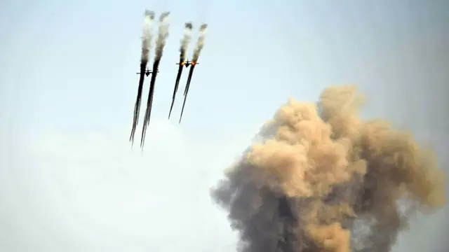 SU25