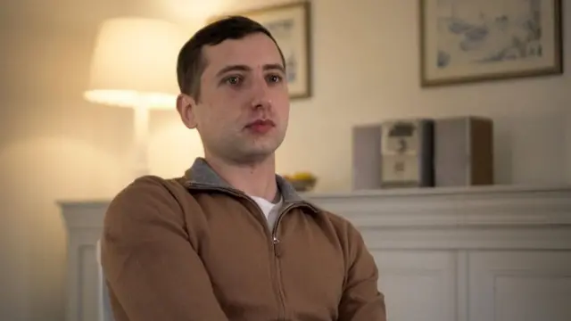 전 수감자였던 세빌리예프는 작년 충격적인 영상을 세상에 공개하며 러시아 교도소의 고문 행위를 폭로했다