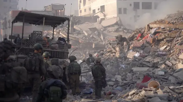 جنود إسرائيليون في غزة.