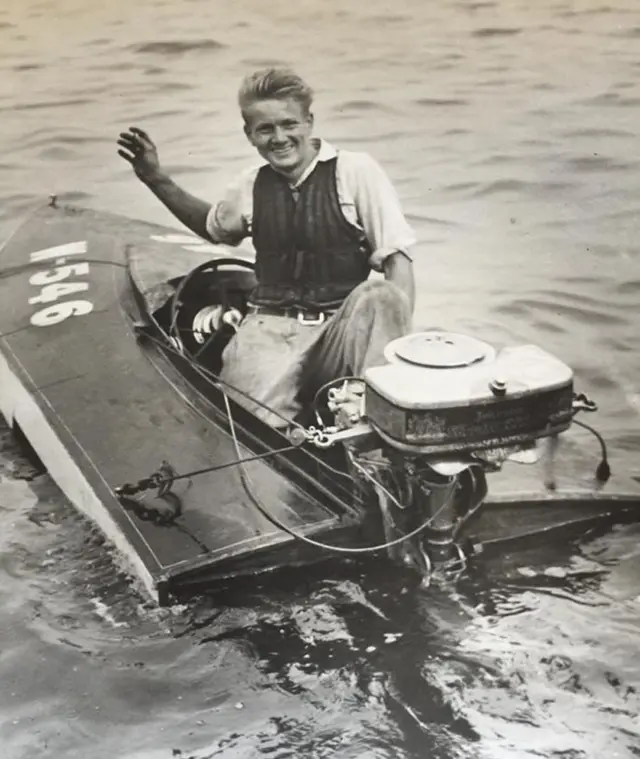 罗伯特·帕克斯顿·麦卡洛克的专业强项是设计和制作船舶引擎。