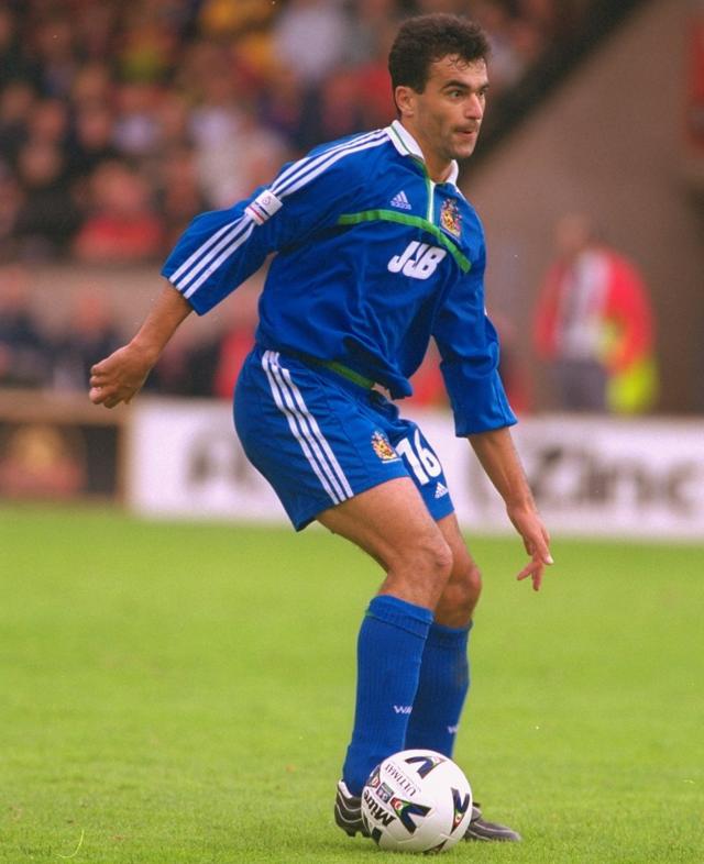 Martínez estuvo con el Real Zaragoza en España antes de llegar al fútbol inglés con el Wigan.