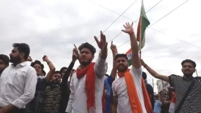 कठुआ अभियुक्तों के पक्ष में निकाली गई थी तिरंगा यात्रा