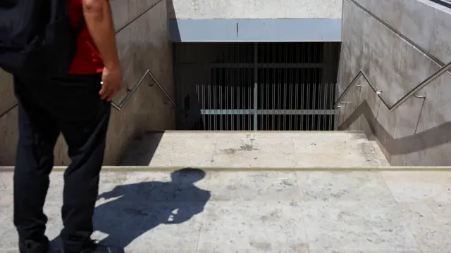 Вид на закриту станцію метро після відключення електроенергії в Лісабоні, Португалія, 28 квітня 2025 року. 