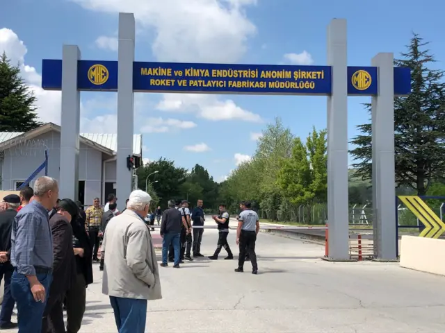 Ankara'nın Elmadağ ilçesindeki Makine ve Kimya Endüstrisi Kurumu (MKE) Roket ve Patlayıcı Madde Fabrikası'nda meydana gelen patlamada 5 işçi hayatını kaybetti.