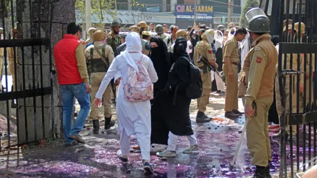 कश्मीरी महिलाएं