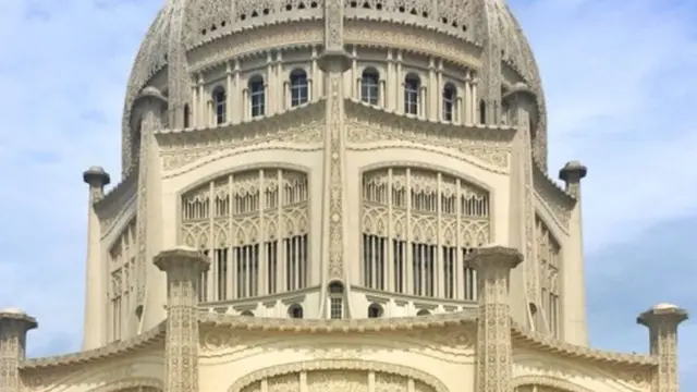 أحد معابد البهائية