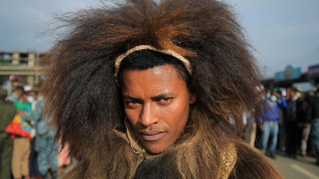 Wani mutum sanye da kayan al-adar Oromo ya hallaci taron a Addis Ababa , Ethiopia -Lahadi 8 Agusta 2021