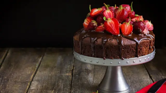 Торт с клубникой