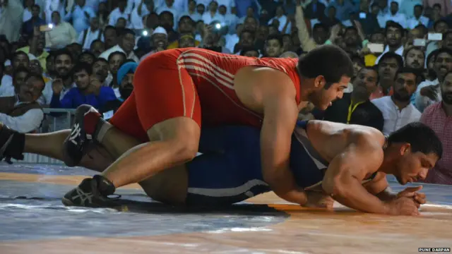 पैलवान अभिजीत कटके आणि किरण भगत