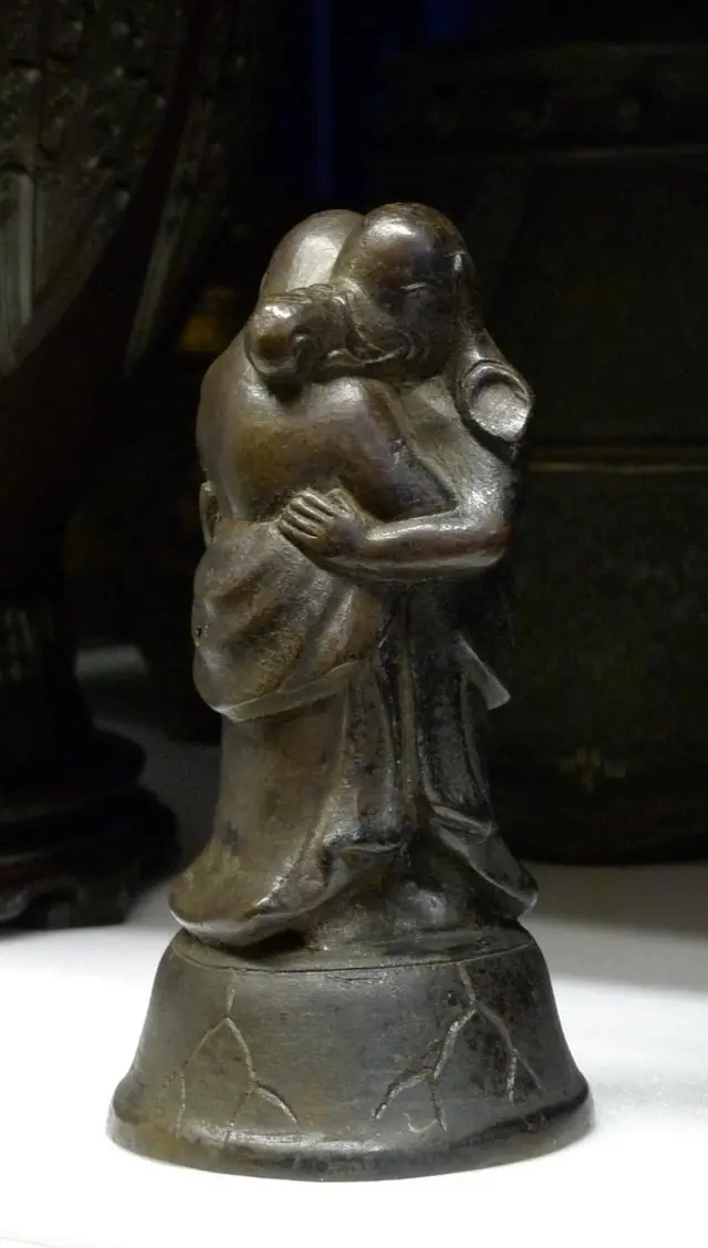 कांतिगेन देवतेची मूर्ती