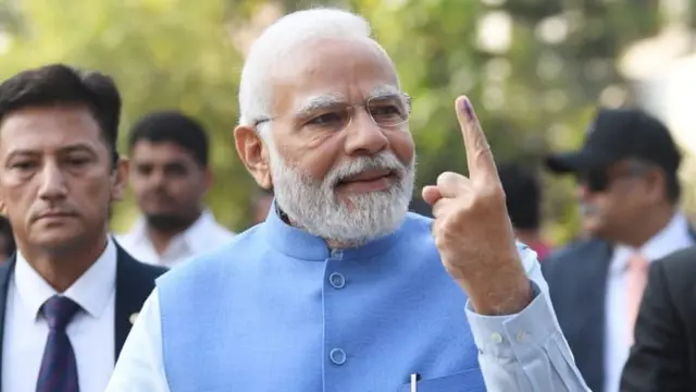 नरेंद्र मोदी