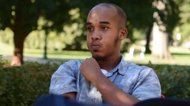 Abdul Razak Cali Cartan ayaa sheegay August inuu ka cabsanayo inuu dadka ku dhex tukado