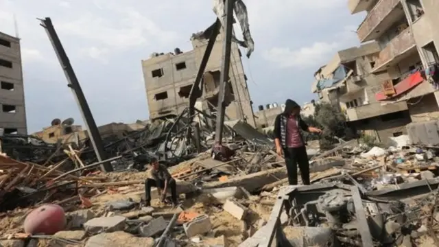 Uharibifu baada ya mashambulio yaliyofanywa na Israel