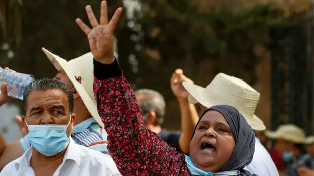 أنصار حركة النهضة.