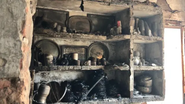 चांदबाद के पास घर की रसोई का हाल