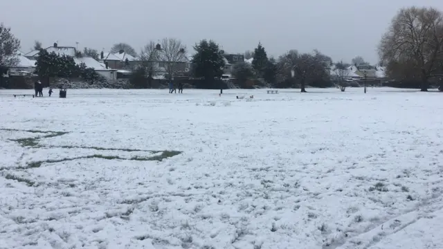 لندن میں برف باری