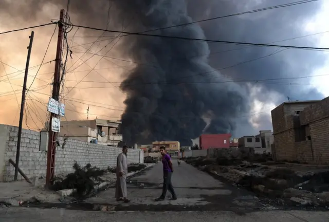 Camposportingbet final libertadorespetróleo incendiado por militantes islâmicos