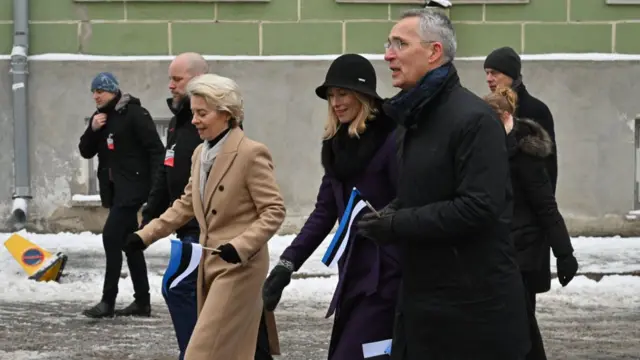 Ursula von der Leyen y Jens Stoltenberg