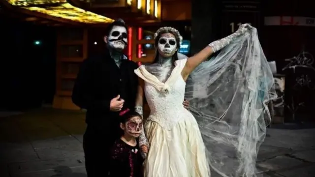 يوم الموتى في المكسيك