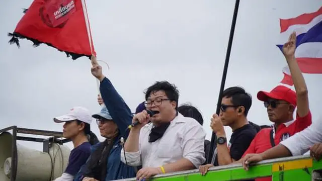 แกนนำนักศึกษาบนรถบรรทุก