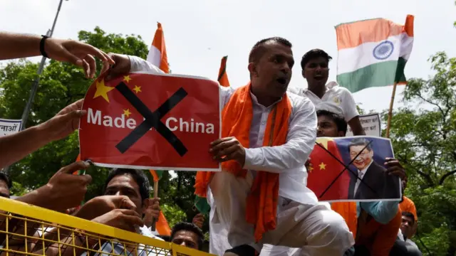 দিল্লিতে কট্টর ভারতীয় জাতীয়তাবাদীদের চীন-বিরোধী বিক্ষোভ।