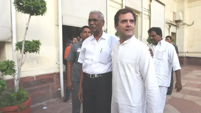 राहुल गांधी के साथ डी राजा