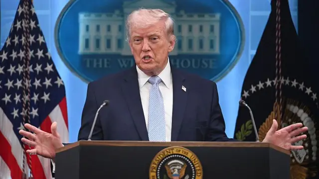 Donald Trump durante una alocución