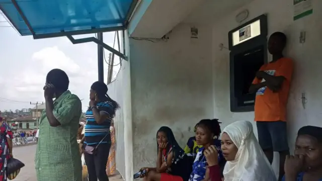 Ndị chọrọ ịdọrọ ego n'ATM