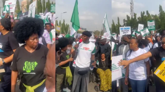 Ndị na-eme ngagharịiwe megide iwu ntuliaka ọhụrụ Sịneti wepụtara n'Abuja.