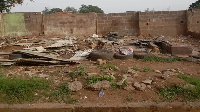 Aworan awọn ṣọọbu tijọba Kwara wó