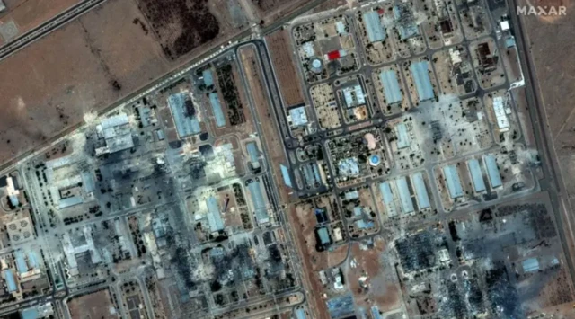 ਮੈਕਸਰ ਸੈਟੇਲਾਈਟਾਂ ਤੋਂ ਪ੍ਰਾਪਤ ਤਸਵੀਰਾਂ ਵਿੱਚ ਜੂਨ 2025 ਵਿੱਚ ਇਸਫਾਹਨ ਨਿਊਕਲੀਅਰ ਟੈਕਨਾਲੋਜੀ ਸੈਂਟਰ ਵਿੱਚ ਇਮਾਰਤਾਂ ਨੂੰ ਹੋਏ ਭਾਰੀ ਨੁਕਸਾਨ ਨਜ਼ਰ ਆ ਰਿਹਾ ਹੈ