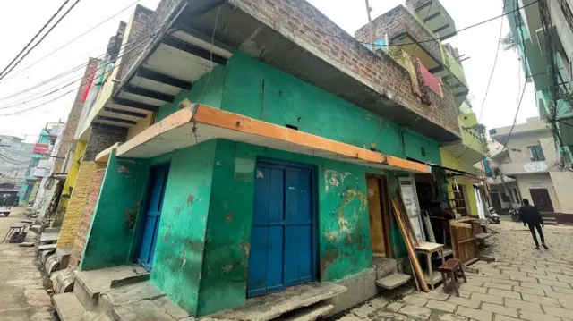 अभिषेक चौहान आनंद का घर