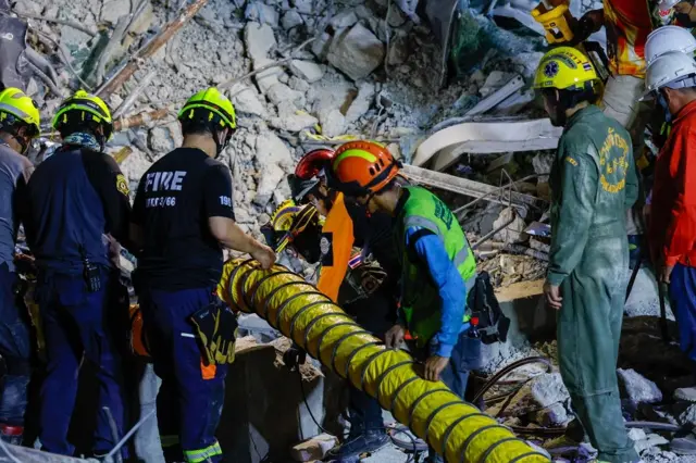 ตึก สตง. 