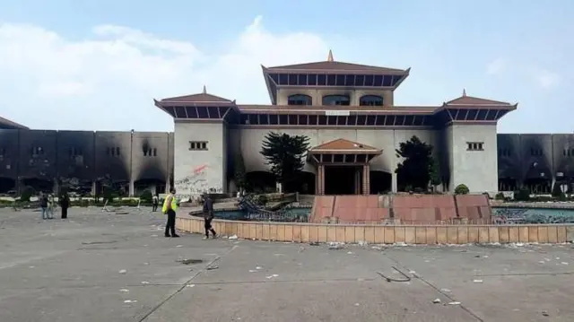 संसद् भवन