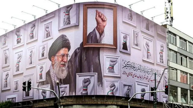 علی خامنه‌ای، رهبر پیشین جمهوری اسلامی، در حمله نظامی آمریکا و اسرائیل به ایران در آخرین روز ماه فوریه کشته شد
