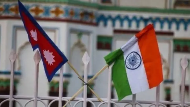 नेपाल र भारतको झण्डा