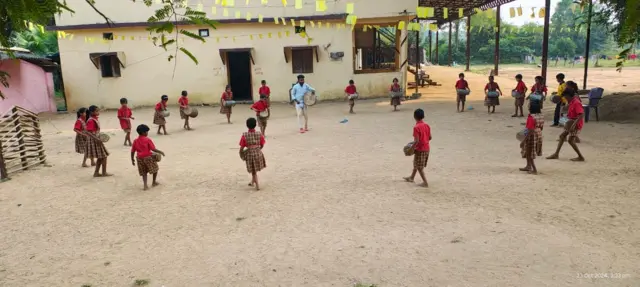 गडचिरोली जिल्ह्यातील मोहगाव येथील पहिली गोंडी शाळा