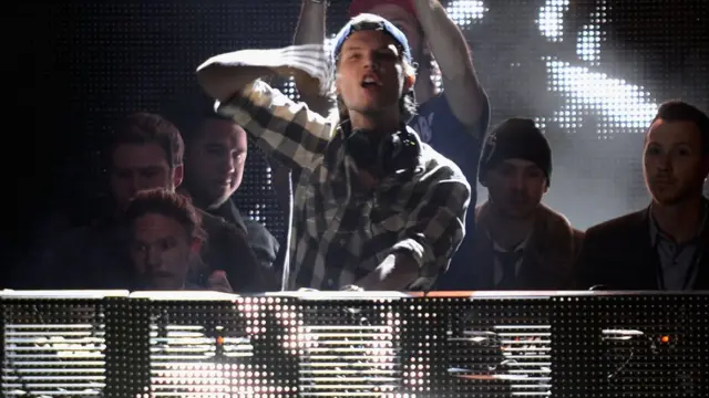 Авичи на сцене