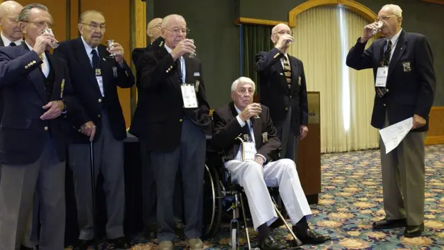 Ежегодная встреча участников рейда Дулиттла (2002 год)