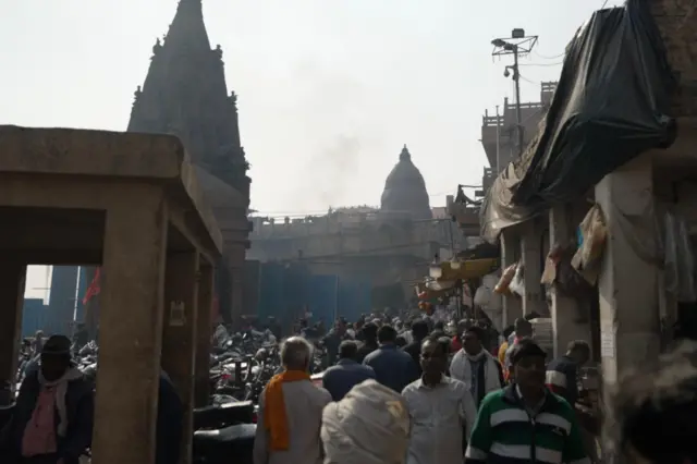 मणिकर्णिका घाट जाने का रास्ता