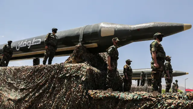 رژه شبه نظامیان حوثی