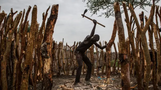 Vita vya Sudan Kusini vimesababisha vifo vya maelfu ya watu, vikawalazimu watu milioni nne kuhama makwao