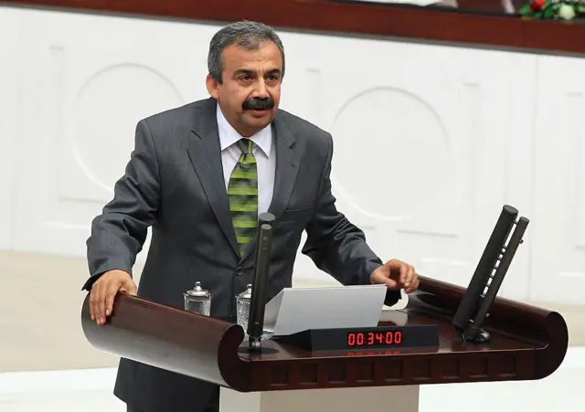 sırrı süreyya önder mecliste