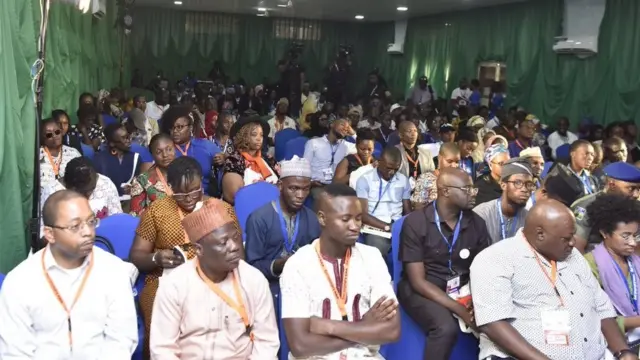 Mahalarta taron marubuta da masu zane-zane na #Kabafest a ranar Alhamsi, rana ta biyu da soma taron wanda aka yi a otal din SilverSand, Kaduna.