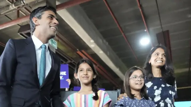 ऋषि सुनक और उनका परिवार