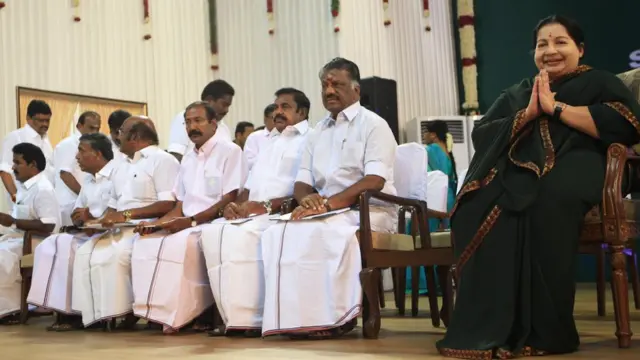 அரசு நிகழ்ச்சியில் ஜெயலலிதா (கோப்புப்படம்)