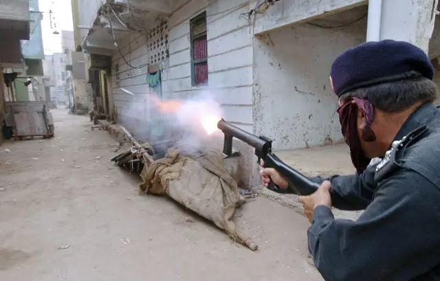 کراچی، پولیس، آپریشن